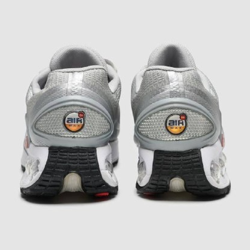 Nike Air Max DN x Supreme Grey — 5