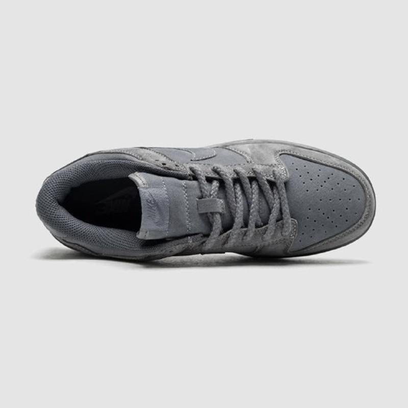 Nike SB Dunk Low x Supreme Grey — 2