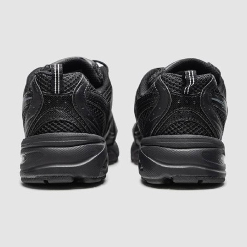 New Balance 530 Black — 5